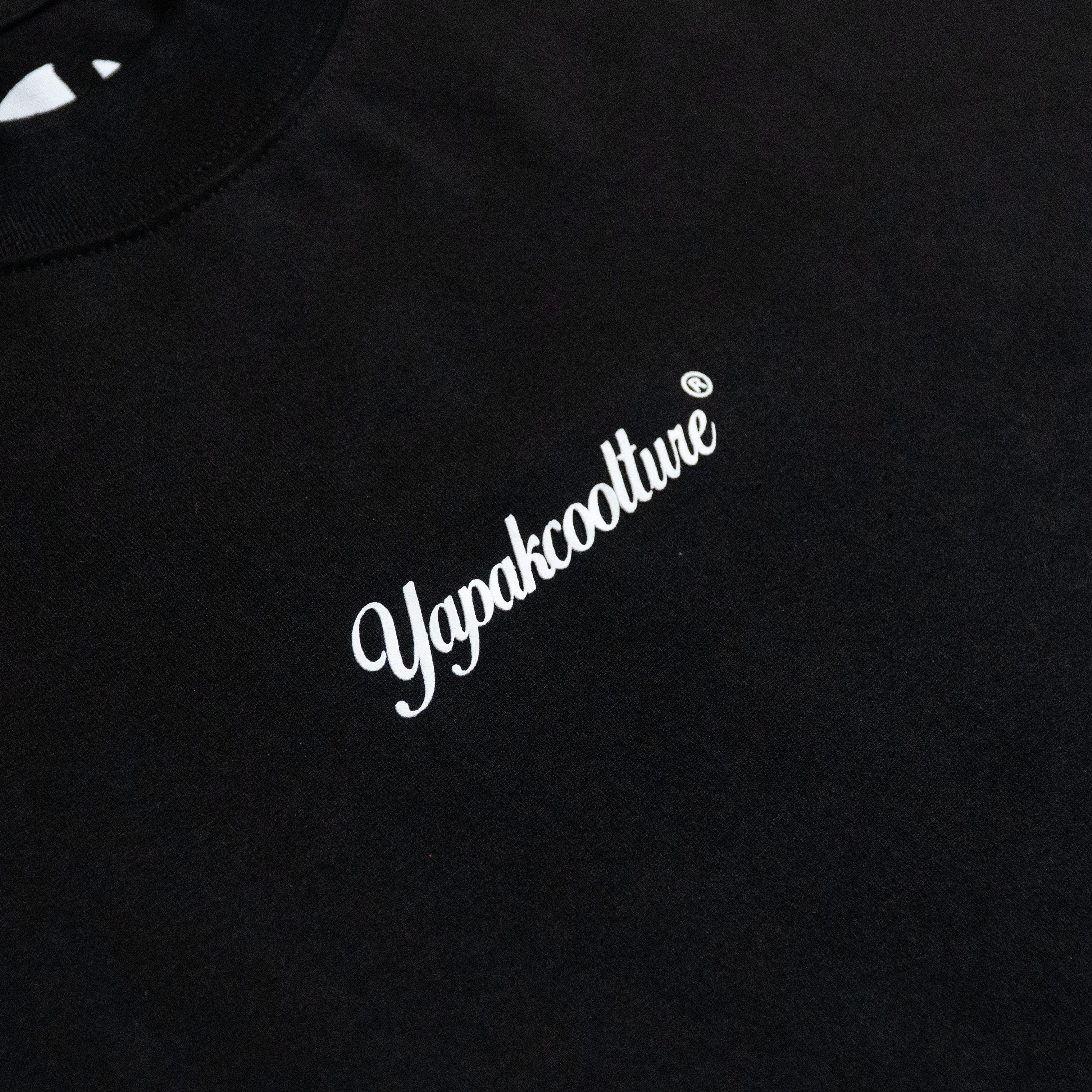 OVERSIZED TEE - Community-driven. Elevated daily.